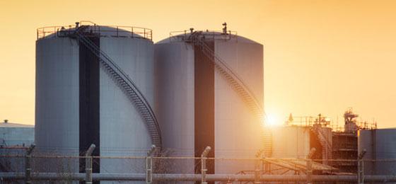 The image shows a natural gas tank.