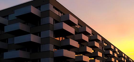 Das Bild zeigt eine Gebäudefassade.